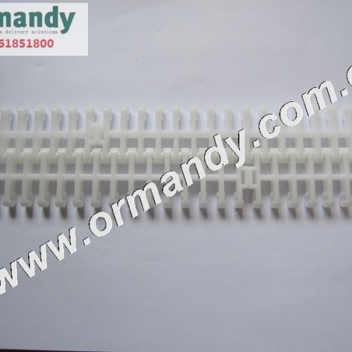 White 1000 flat grid chain belt